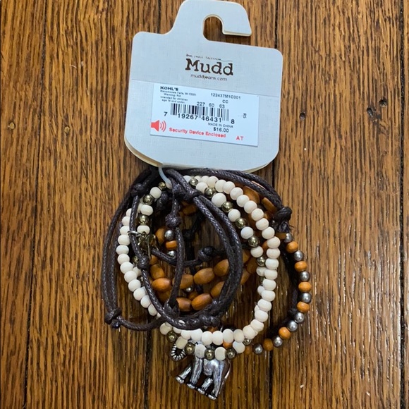 Bracelets - Picture 2 of 2